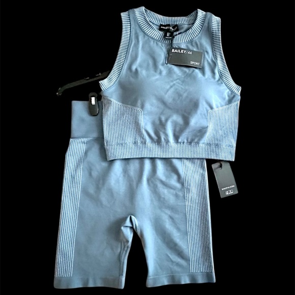 Bailey 44 Sport Blue Workout Yoga Set Size Large 
NWT - Picture 1 of 12